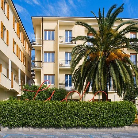 Hotel Lido Pietra Ligure Exteriör bild