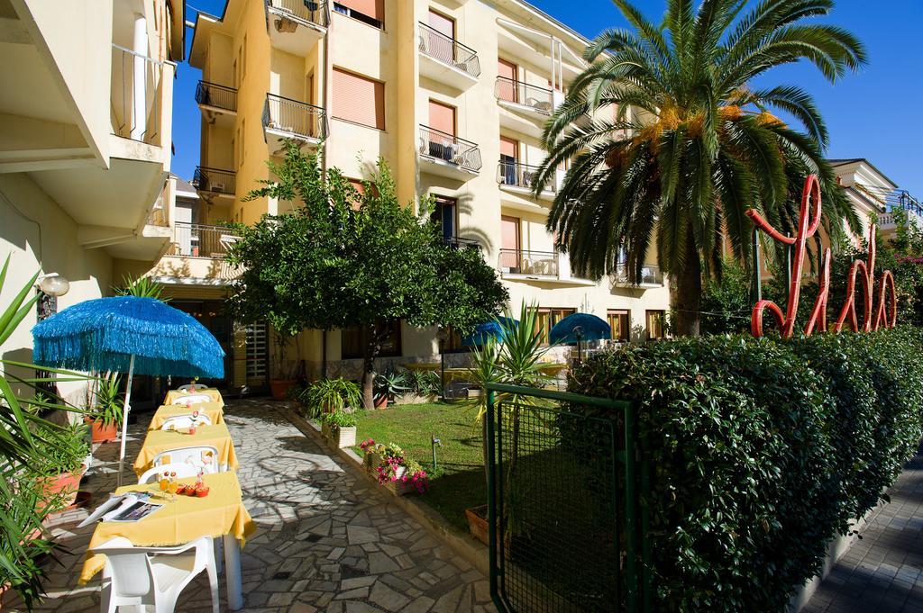 Hotel Lido Pietra Ligure Exteriör bild