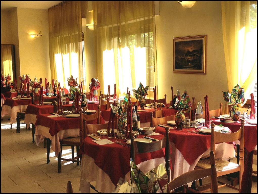 Hotel Lido Pietra Ligure Exteriör bild